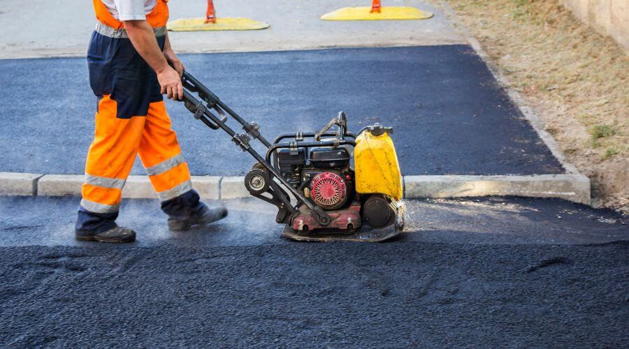 Professional gutter cleaning in Dennison, IL